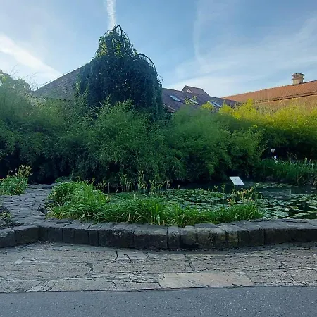 Gigi Linea アパート